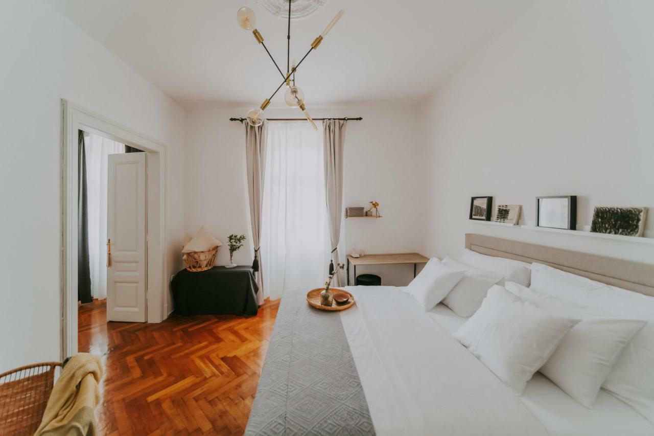 Alloro Boutique Apartment Пула Экстерьер фото